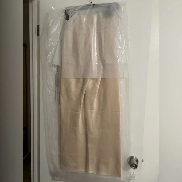 Pants - Picture 3 of 4